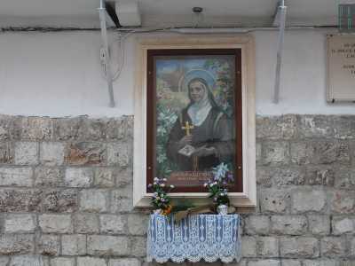 Una nuova edicola sorta in strada san Marco in onore di suor Elia di San Clemente 